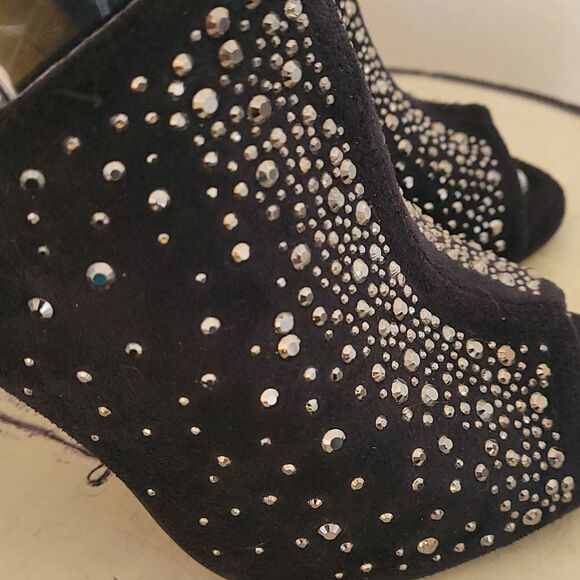 - Jennifer Lopez Black Sparkle Shoes - Picture 6 of 12
